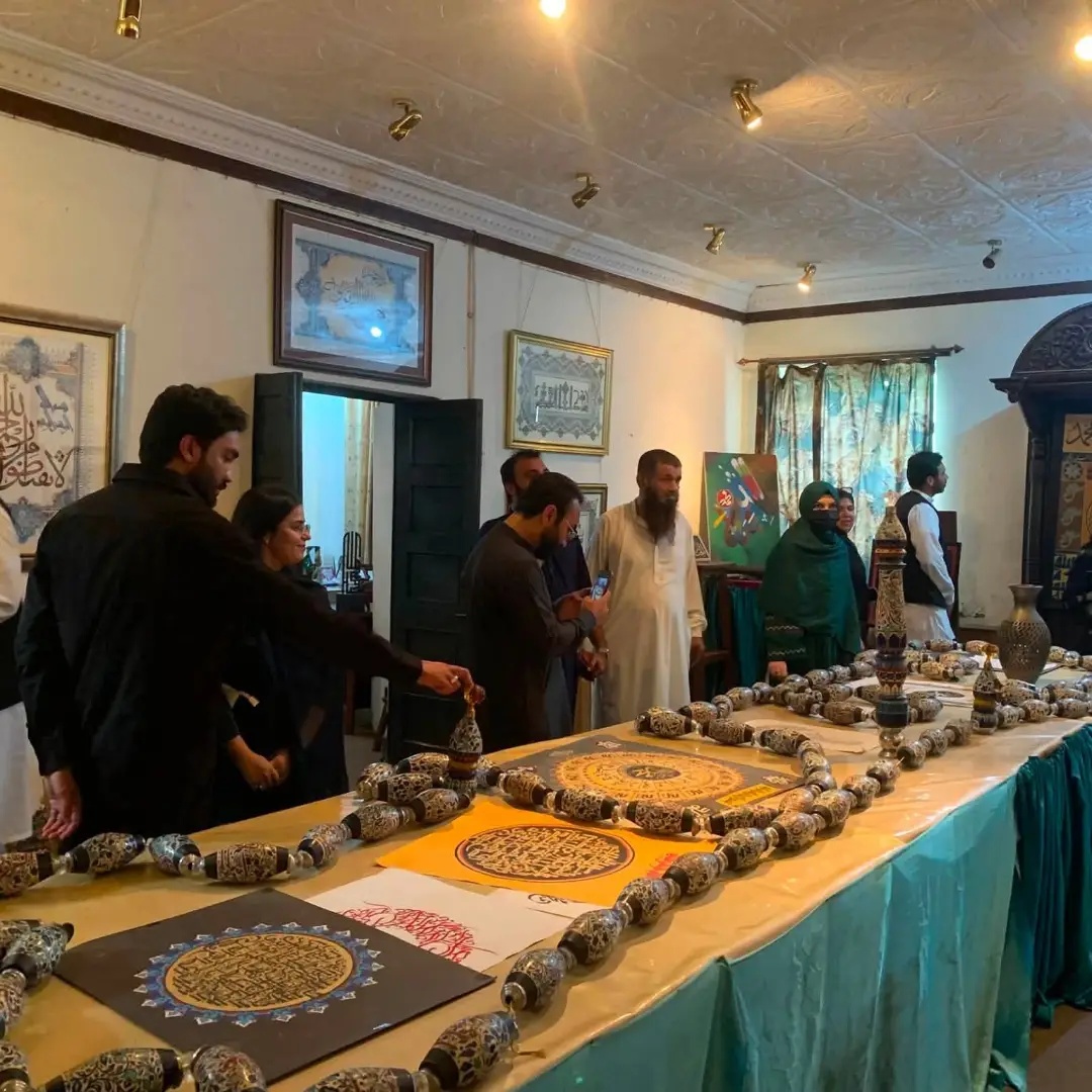 Mr. Afaq (SDEO Para Force Jhang) along with his team members and under training CSS officers visited Jhang Art Gallery.