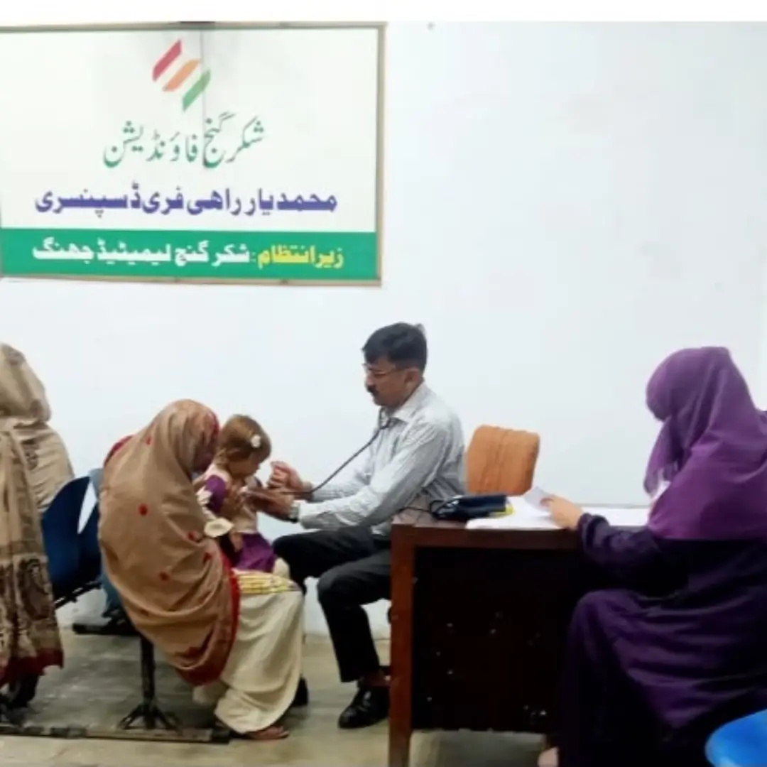 Healthcare operations at our Stationed-Free Dispensary at Shakarganj Limited (SML-I), Jhang 👨‍⚕️🏥👩‍⚕️