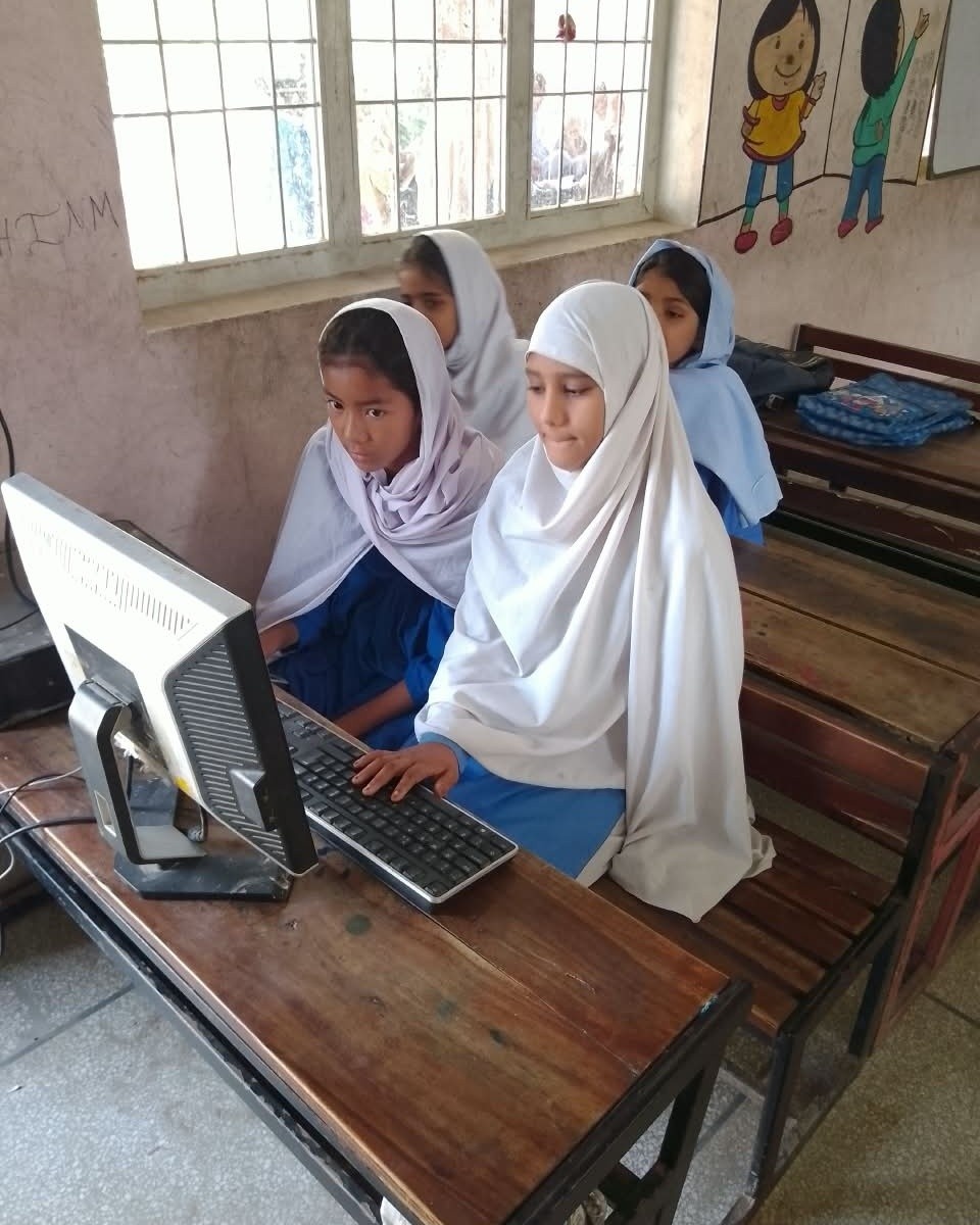 Shakarganj Vocational Lab Computer Class at Shakarganj Adopted School (SAS) #02 GGPS Chah Blochan